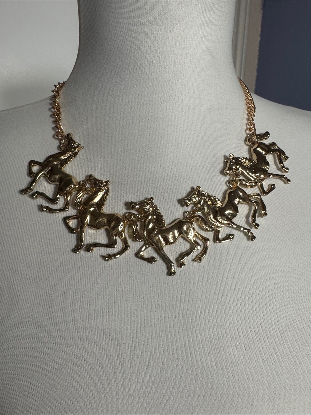 Gold Equestrian Horse Link Necklace